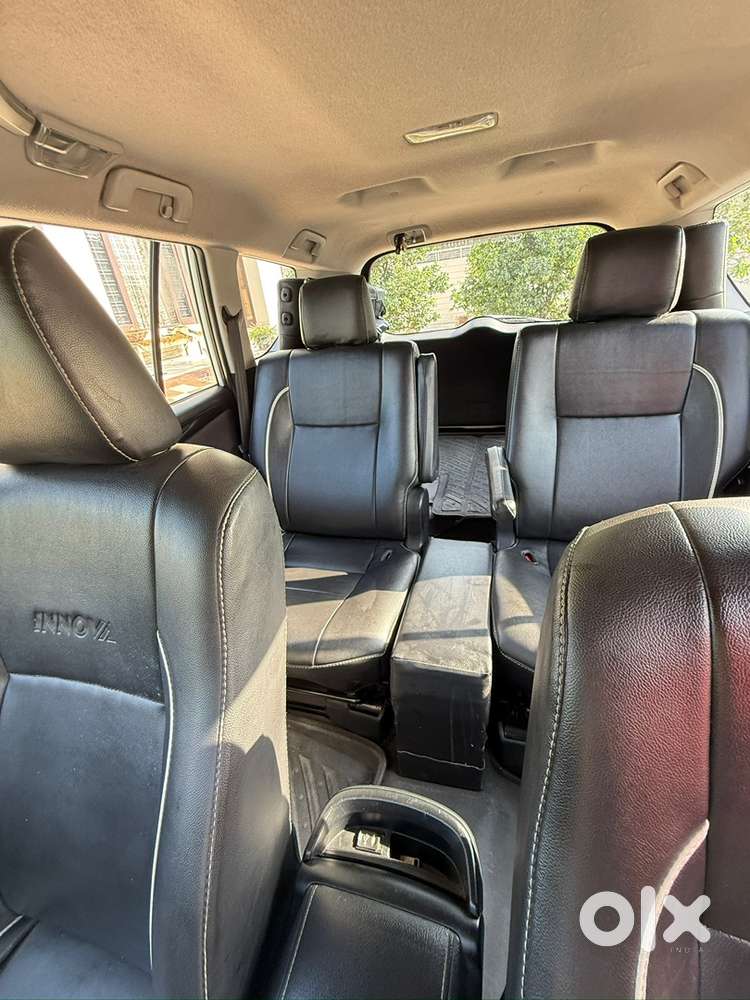 Toyota Innova Crysta 2018 Diesel Well Maintained like new