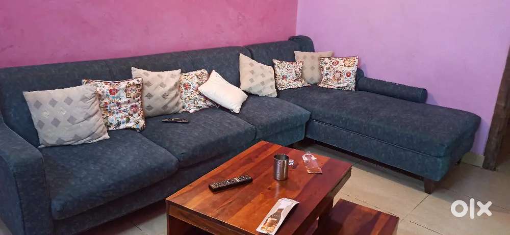 L sape, 6 seater sofa.