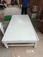 Single cot wooden cot