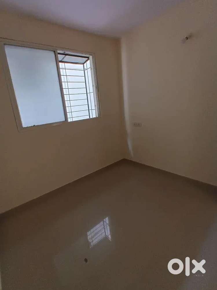 Only 6.50 lakh ,Posh 1Room Kitchen Flat for Sale at Kondhwa .lift