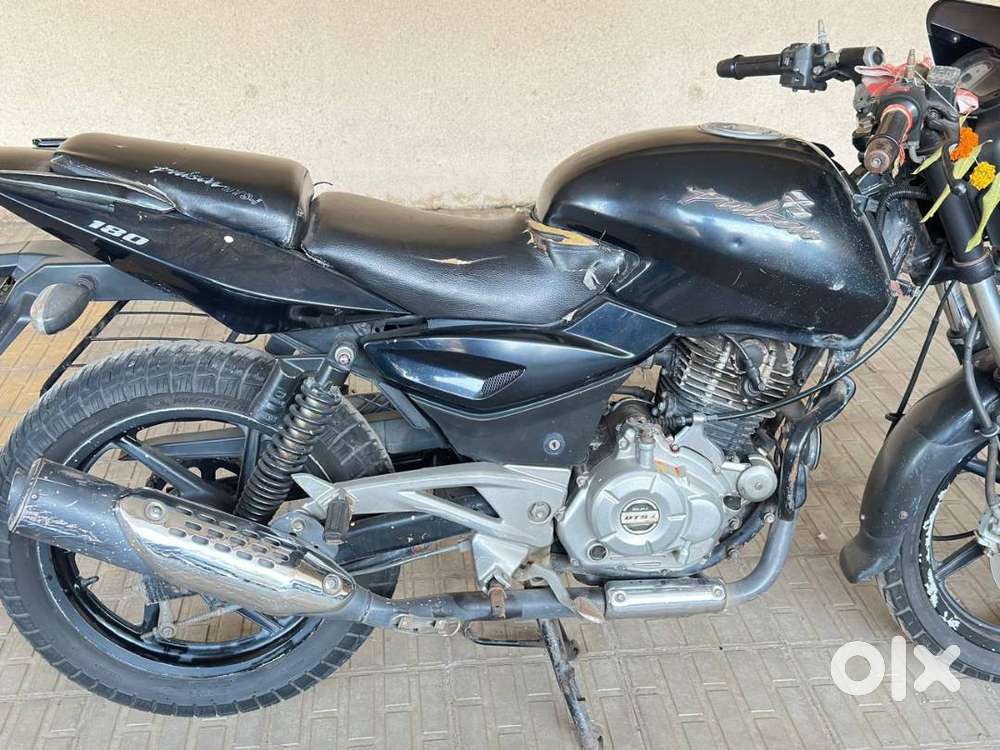 Bajaj Pulsar 180