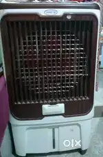 Cooler weight low plastic type easy wash