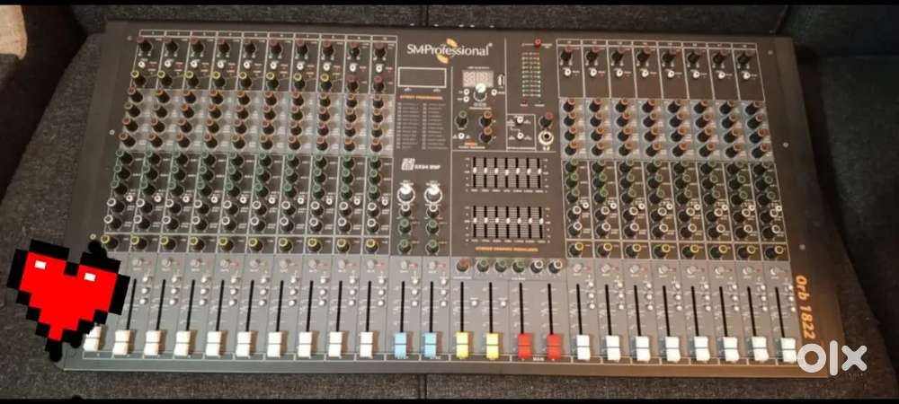 Sound craft 18 channel + 2 effects + 2 groups + aux 6 nos