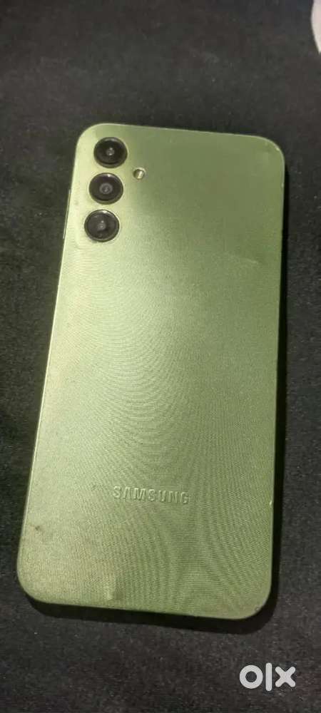 Samsung A14 6.128 ram.. argent need