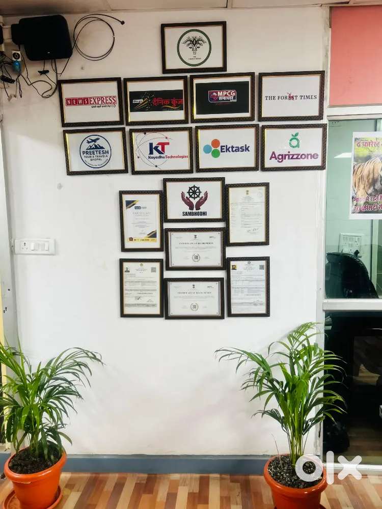 Relationship officer 30age