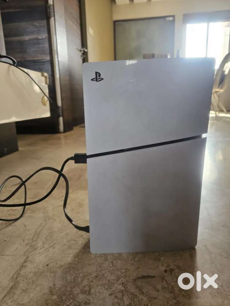 Sony Playstation 5 classic with disc and 2 controllers