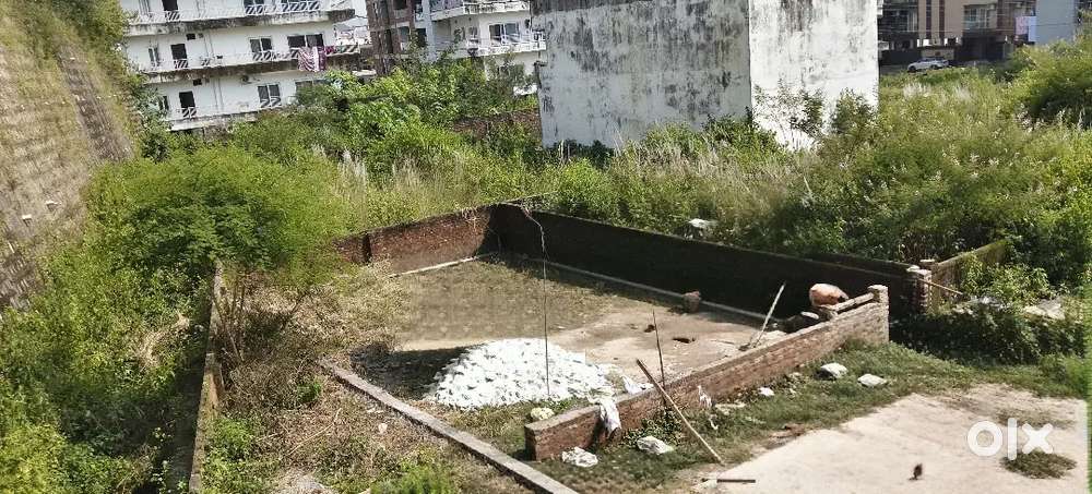 Plot for sale at Doon Divine