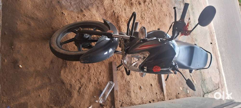Good condition bike . Within company warranty. No scratch in bike