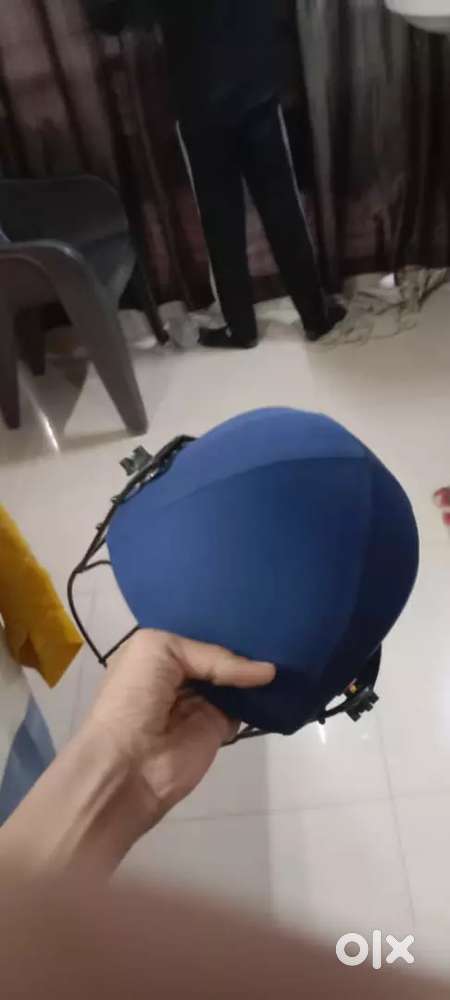 Cricket batting helmet and gloves combo for 7 to 8 years kid