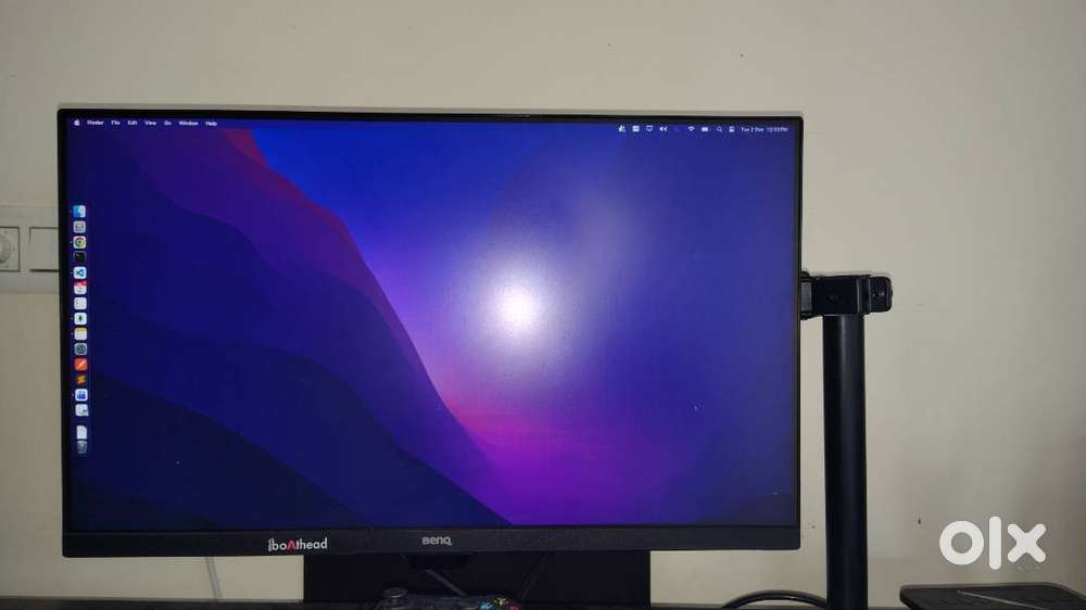 27 inch BenQ Monitor with Adjustable Monitor Arm