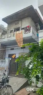 Man road se 3 se chaar makan chodte hi hai