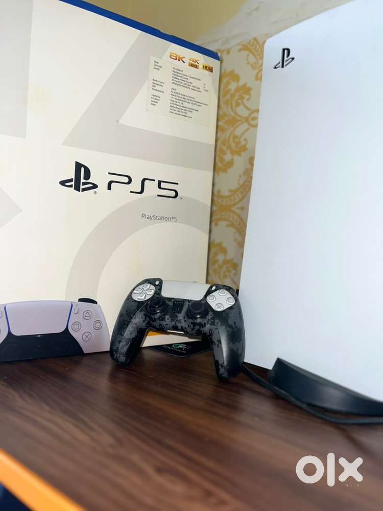 Sony PlayStation 5 (PS5) – Excellent Condition  Original Accessories