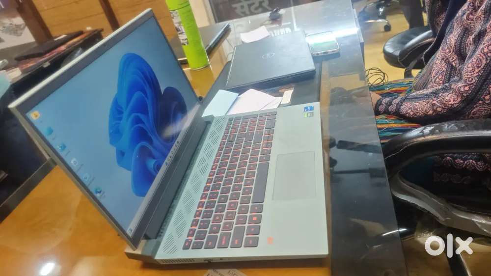 Dell gaming laptop core i5  ssd 512