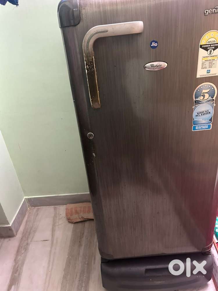 Whirlpool 5 Star fridge - 180 litres
