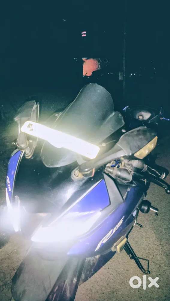 Yamaha r15 v2 Good condition bike if any one needs than call me