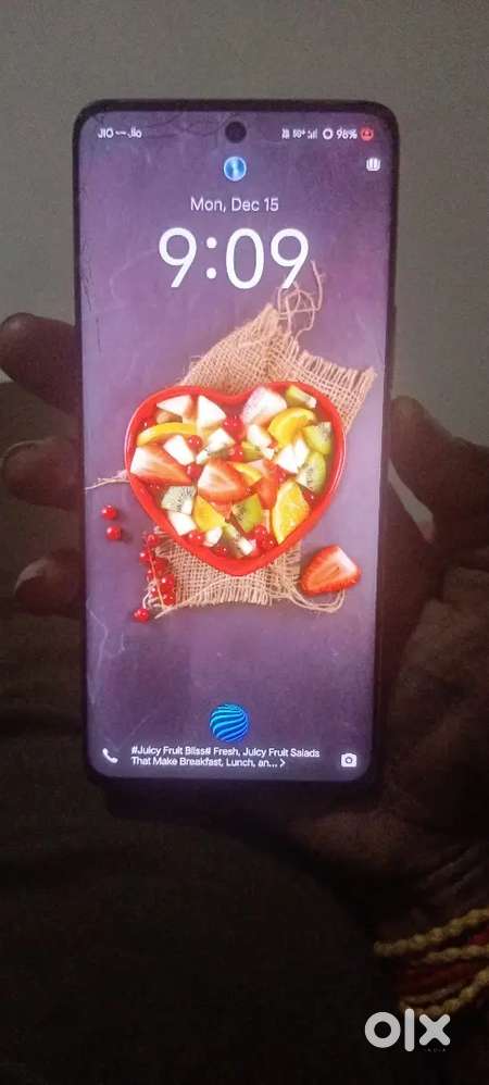 Vivo v40e. 1 years used  crek touching parfect touch warking