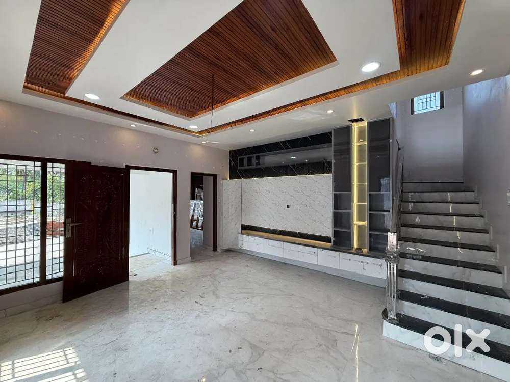 New 4BHK Luxury Prime South Facing Property For Sale in Vellamadam