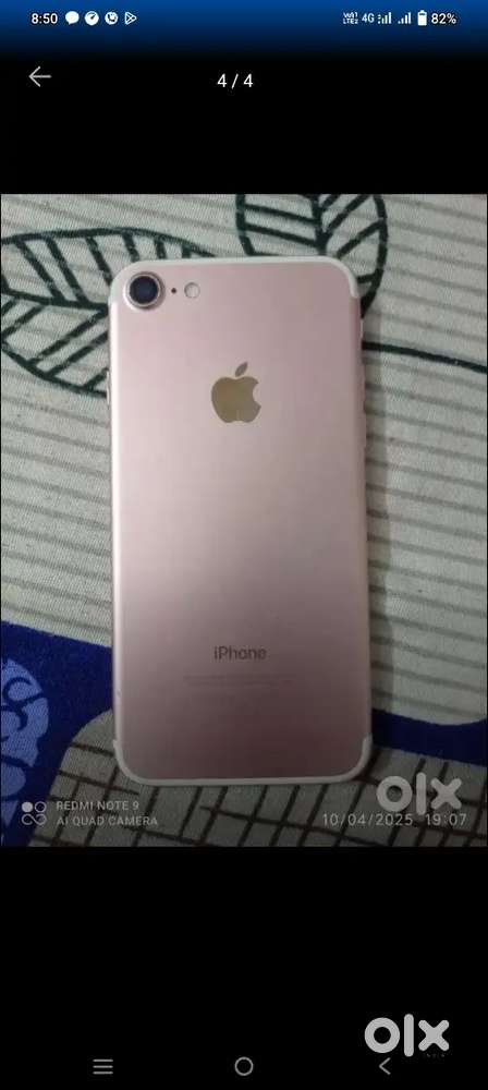 I phone 7 hai 32 GB hai good condition me hai