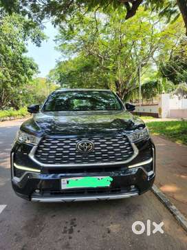 Toyota Innova Hycross 2.0 ZX (O) Hybrid 7 STR, 2023, Petrol