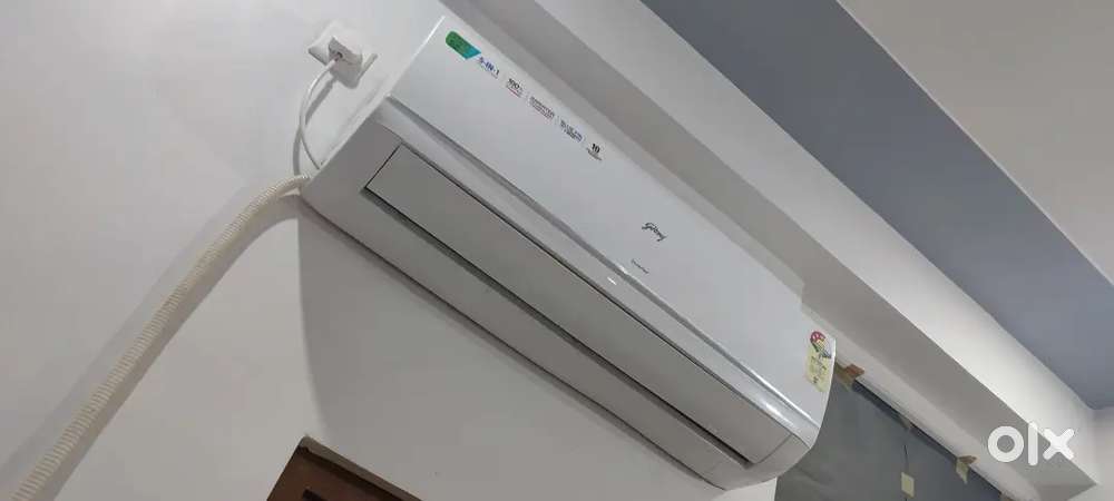 1.5 Godrej 3 star Ac