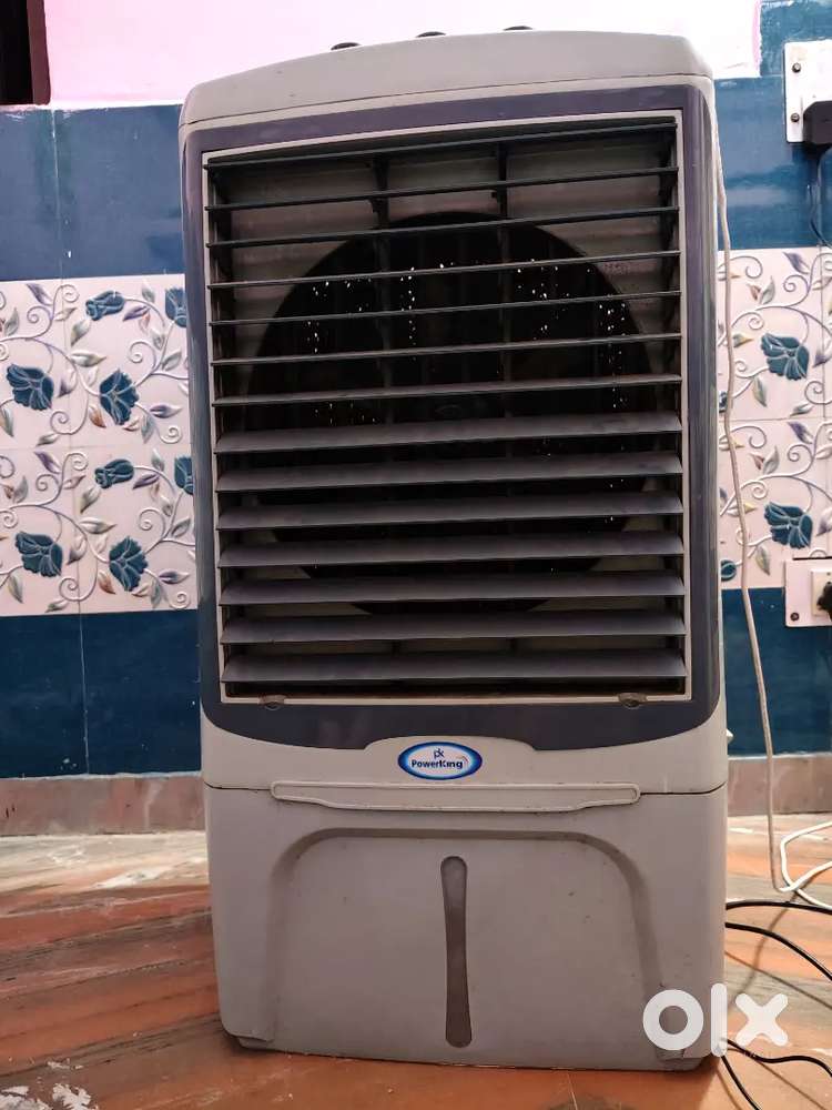 Summer Essential: High-Performance Cooler for Sale!