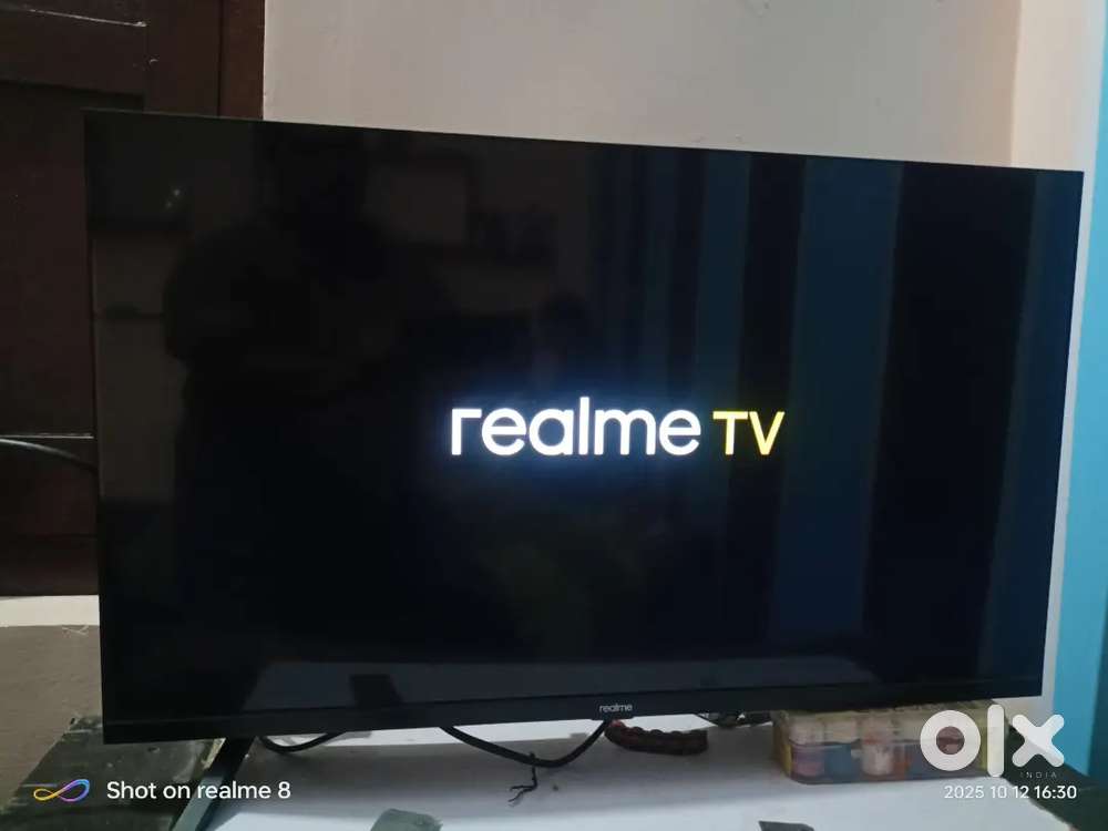 Urgent sale Realme 32 full hd led tv