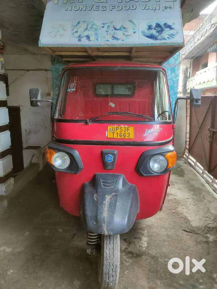 Piaggo extra loader food van