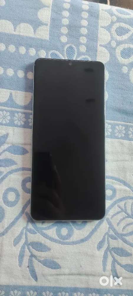 good condition 6*128 model t2 5G  urgent money need and original all
