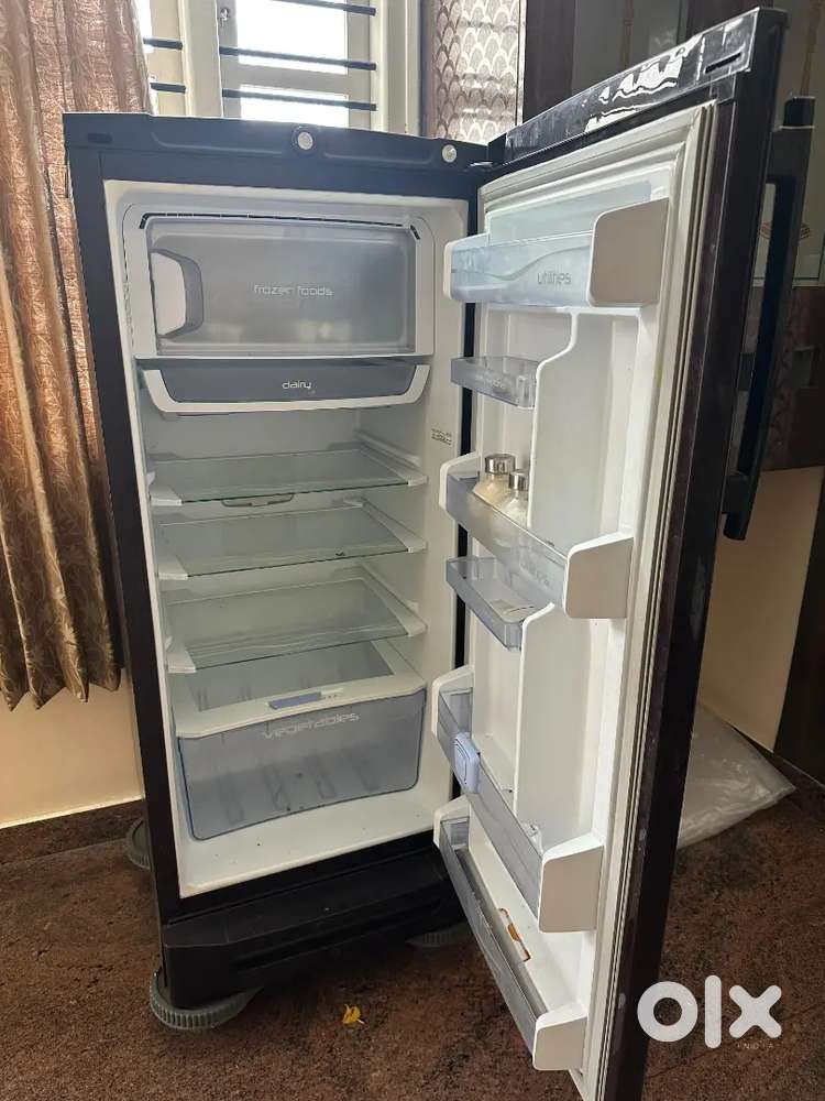Single door fridge
