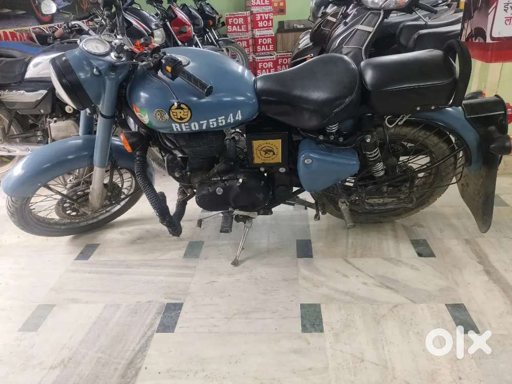 क्लासिक 350 bs4 इंजन 40000 डाउन पेमेंट देकर फाइनेंस कराएं