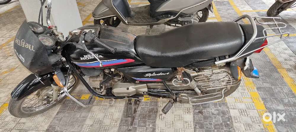 gadi kharidne vale ko reparcing and name transfer Krna hoga