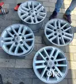 Toyota Fortuner Type2 4 original alloys