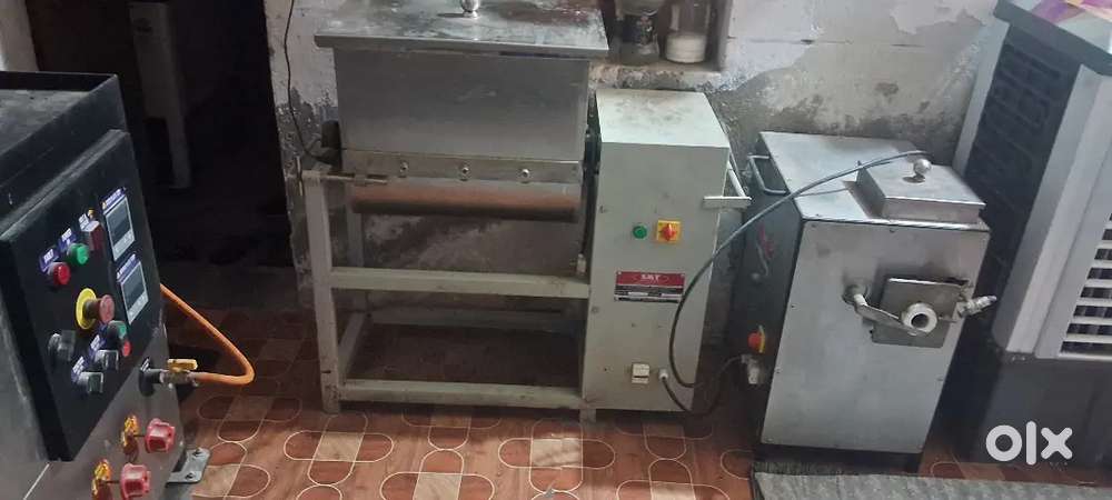 Roti maker  machine with mixer boil cutting 1 hour 1000 roti