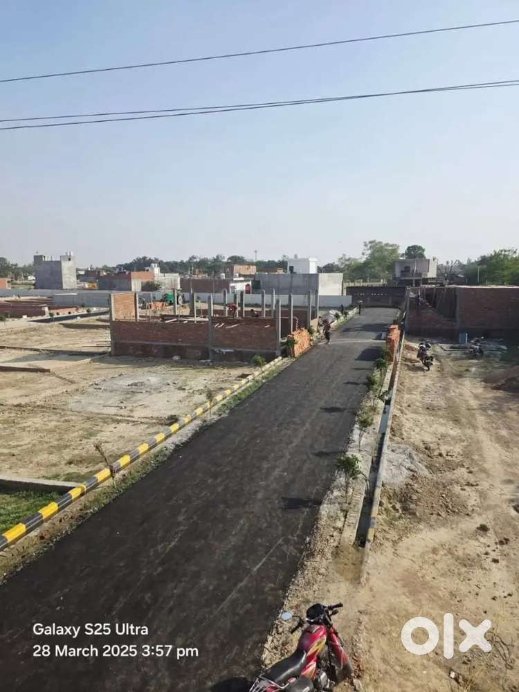 बहुत बेहतरीन प्रोजेक्ट बहुत ही सस्ता मकान बना हुआ सीतापुर रोड पर