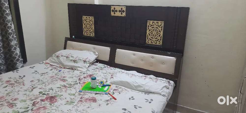 Wooden big size bed