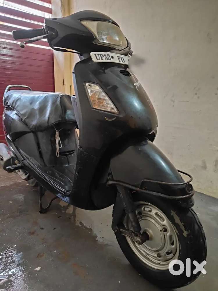 1st owner vechile and no engine opened and runs smoothly