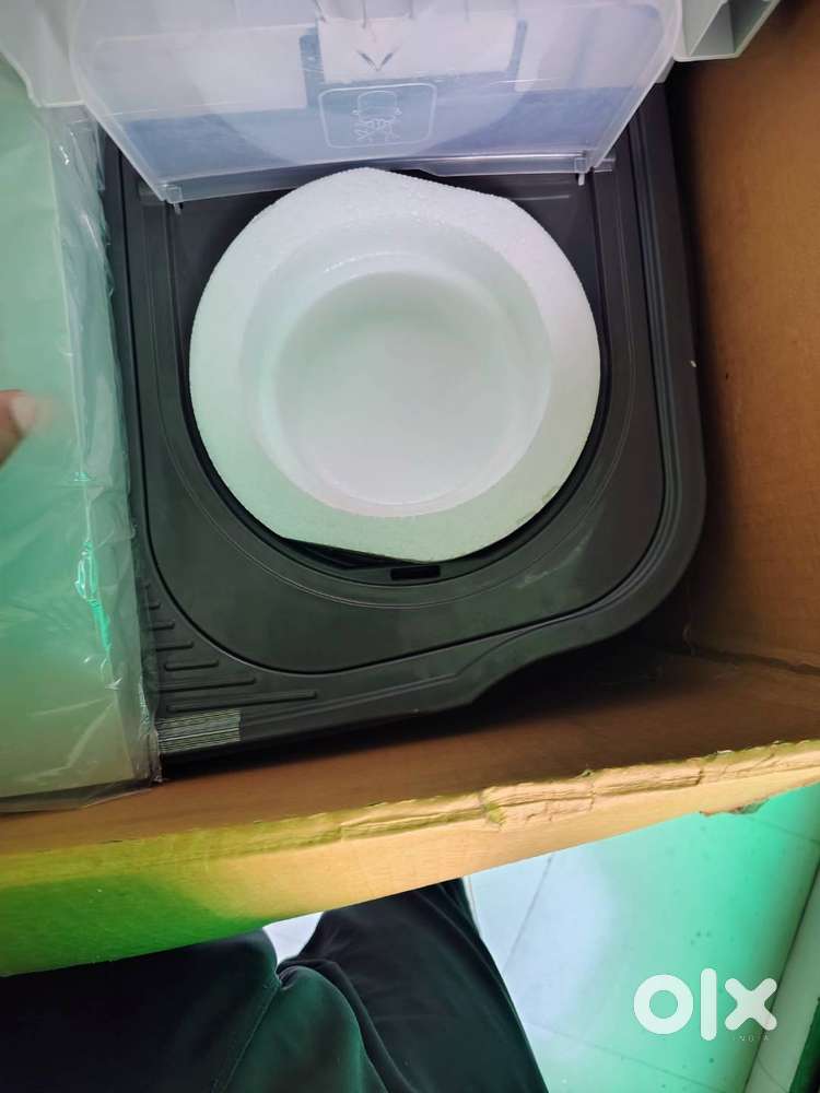 LG semi automatic washing Machine 6 kg newly