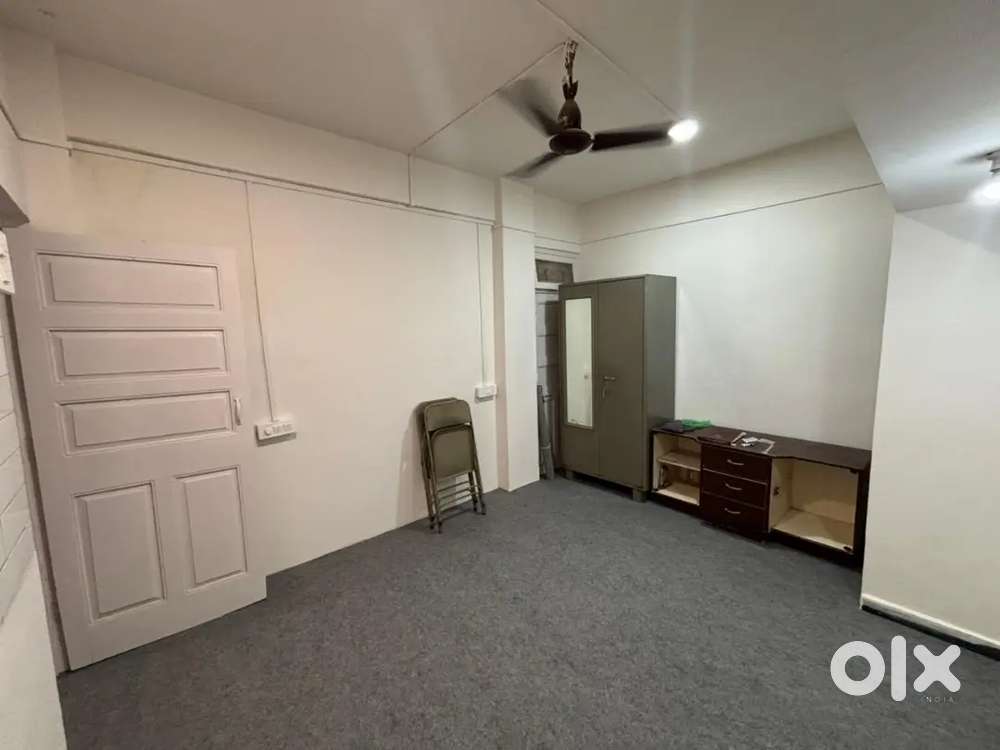 1 Bhk Ground Floor Flat On Rent At Pandit Colony for commercial use