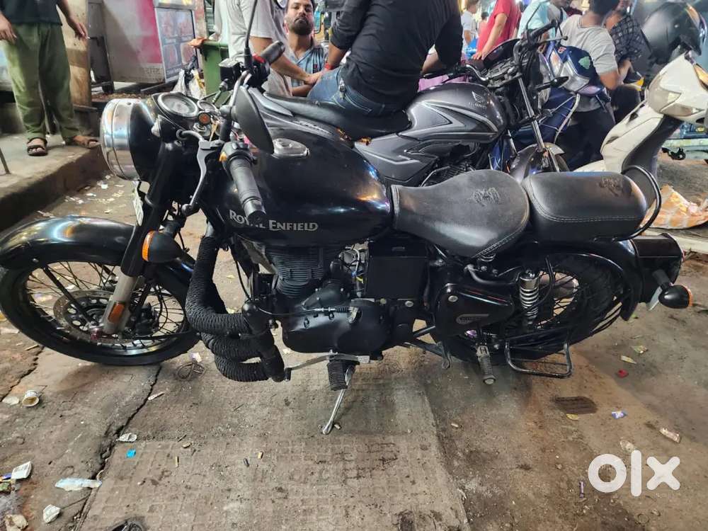 Classic 350 EFI Pure Black