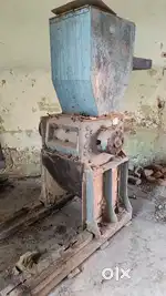 21 plastic grinder