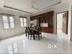 Maradu, Kundannur  വളരെ വിശാലമായ സ്ഥല സൗകര്യമുള്ള  ഒരു അപാർട്മെന്റ്