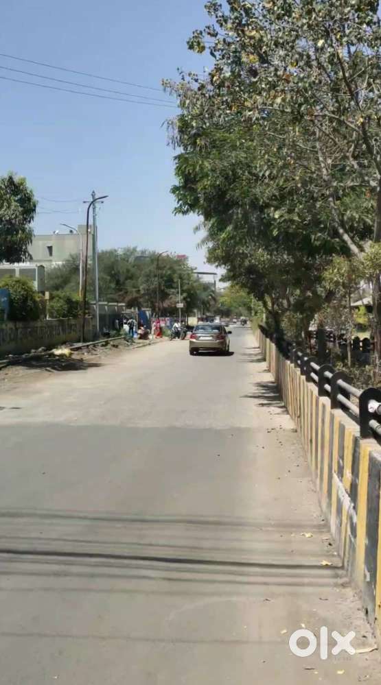 house with plot in gulab bagh colony near bombay hospital