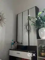 Dressing table