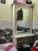 Dressing table