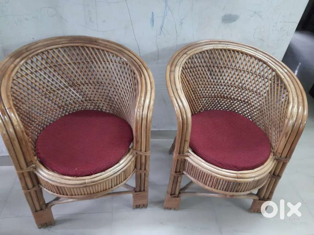 For sale 5 seater seti and choral chair