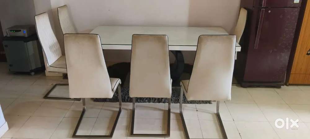6 seater dining table