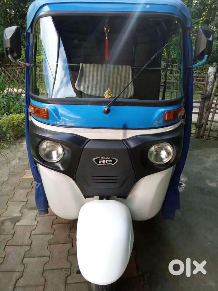 Bajaj electric Auto only 8 month old.. new condition