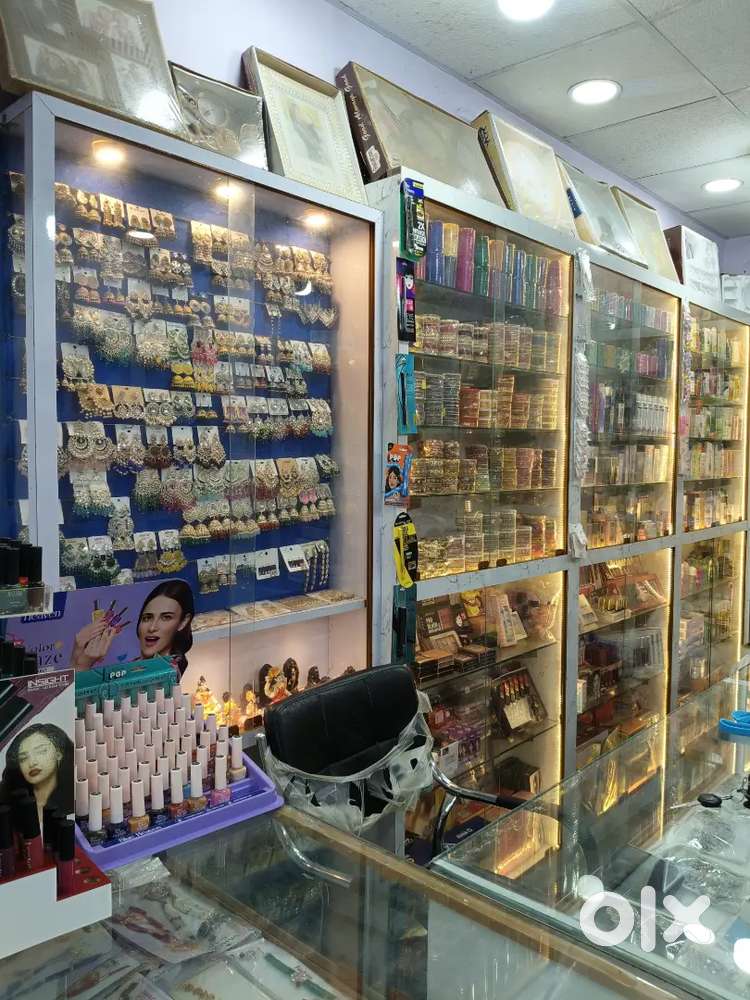 Aal item are sale at minimum cost