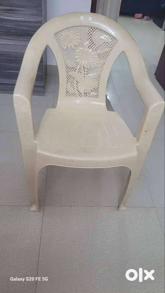 Nilkamal Single Chair is in good condition