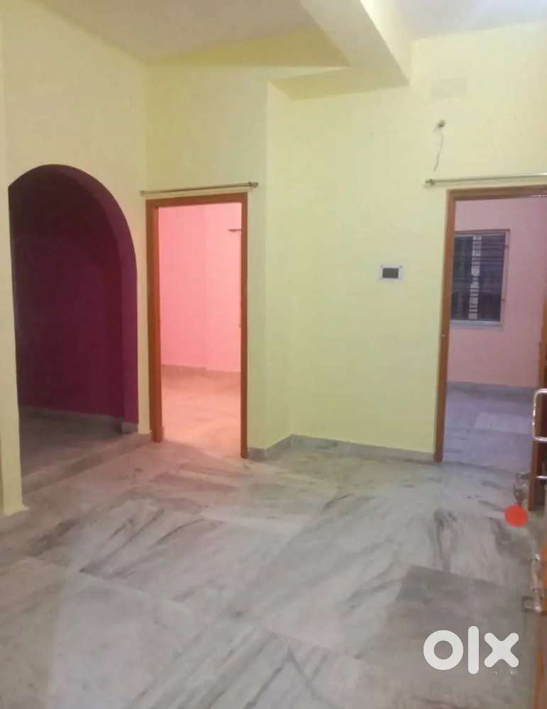 Well Property 2BHK Flat Available for rent Dum Dum Metro.